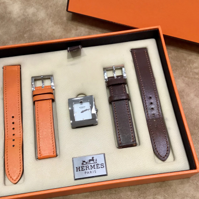 【アミュ鹿児島店】HERMES(ヴィンテージ)ベルトウォッチをご紹介!