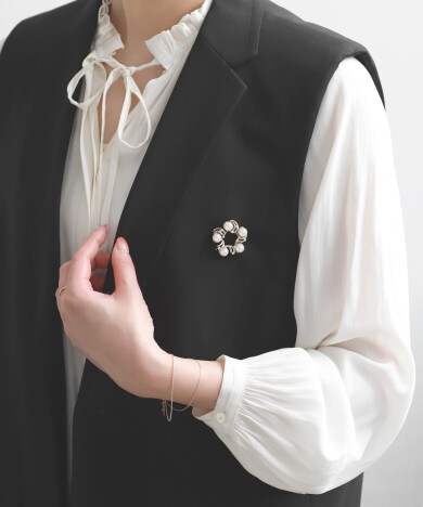 パール×ビジューブローチ