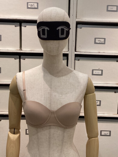 肩見せのお洋服に合わせたいブラジャー☀️