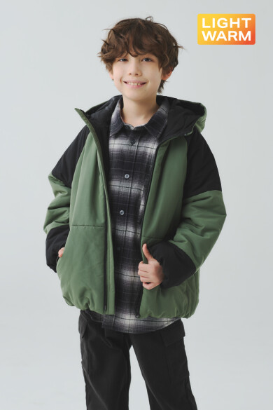 kids boy👦大人気軽量アウターのご紹介