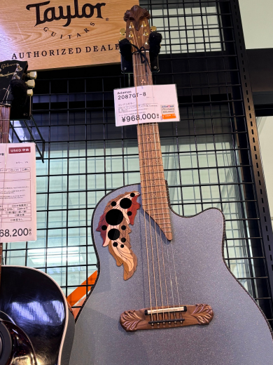 オベーションアダマス入荷いたしました!!!