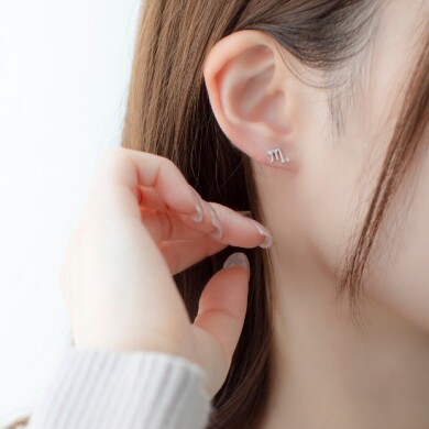 シルバー ロジウムメッキ キュービックジルコニア 星座 ピアス(さそり座)