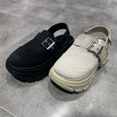 秋っぽサンダル🍂