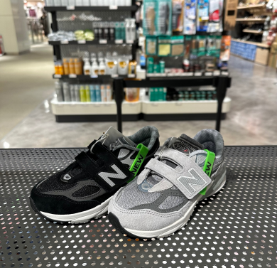 KIDS新作 NEW BALANCE